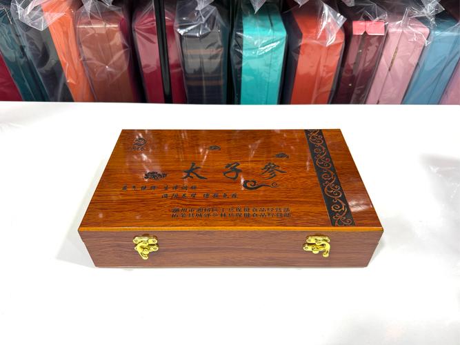 我们不仅是木制包装的生产专家,更是提升产品价值的艺术创造者.